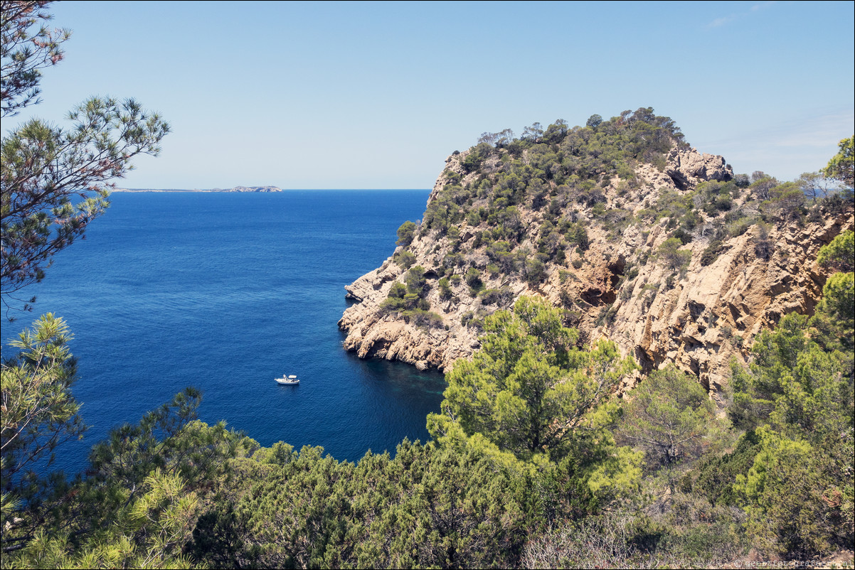 agnes de corona naar sant antoni de portmany